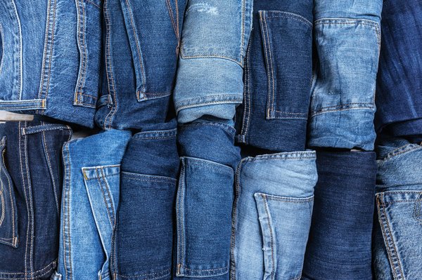 Jeans pour homme : un vêtement qui se porte pour différentes occasions